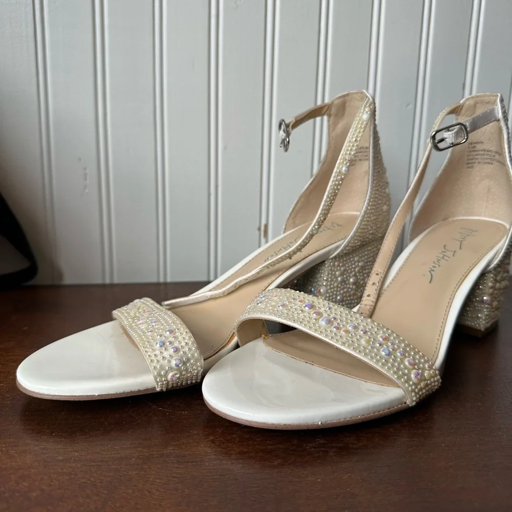 Betsey jonhson Elegant‎ Pearl-Embellished Women’s Heels sandals 7.5